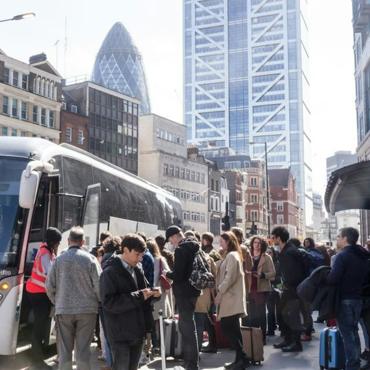 London: Bus Transfer To/From Stansted Airport and London Liverpool Street Stn - Photo 1 of 3